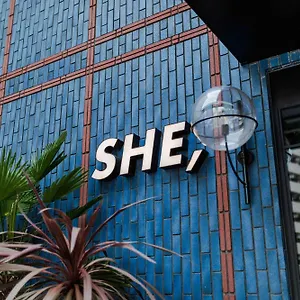 She Hotel Ōsaka